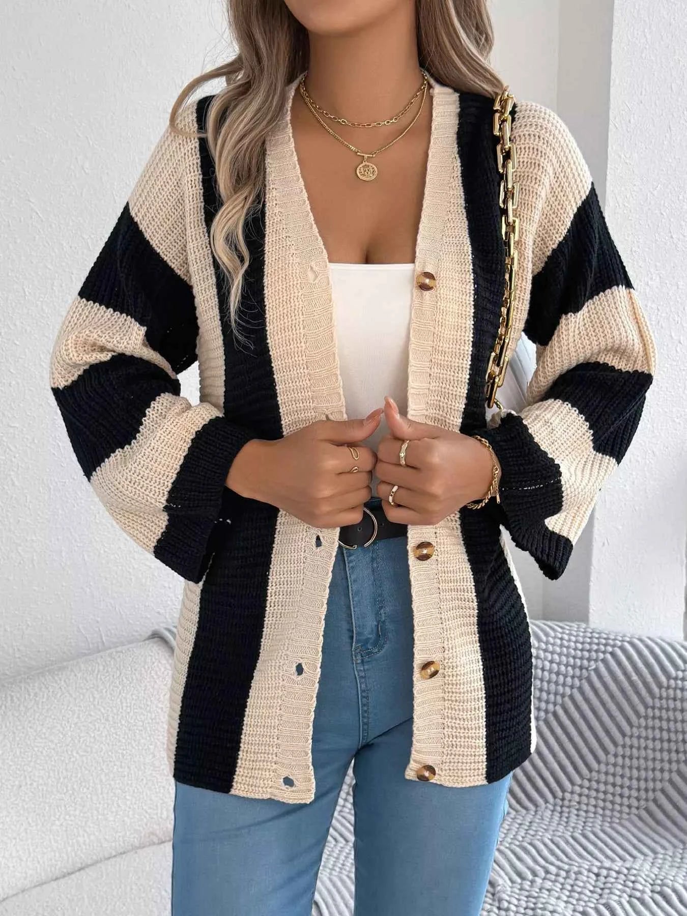 Color Block Button-Up Cardigan 77c79f4d-3c9e-40fe-9b81-1616bcf5f511-Max-Origin