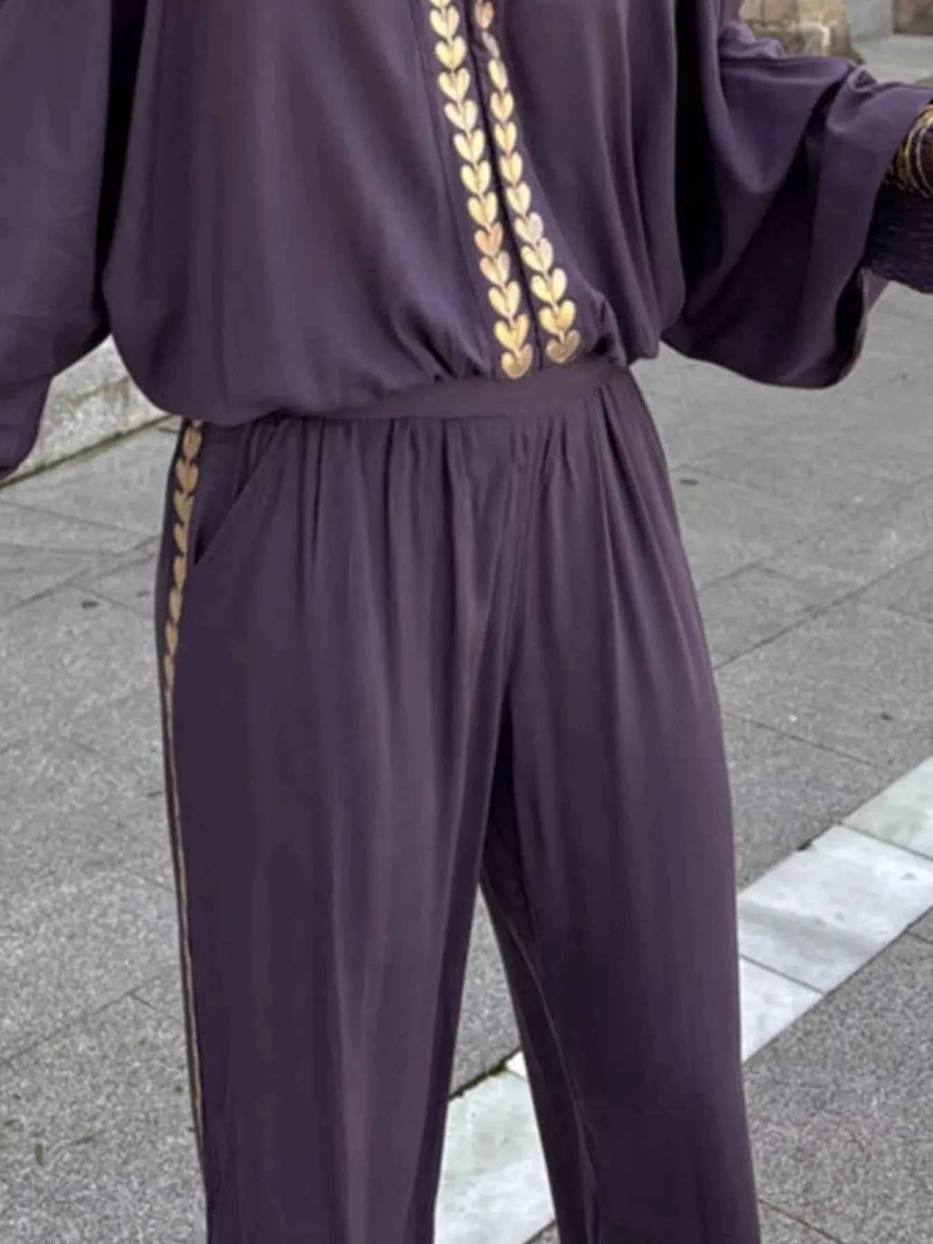 Full Size Contrast Trim V-Neck Top and Pants Set Plus Size 77de88b8-badb-4f2f-ad54-6bf92f2e05e6-Max-Origin