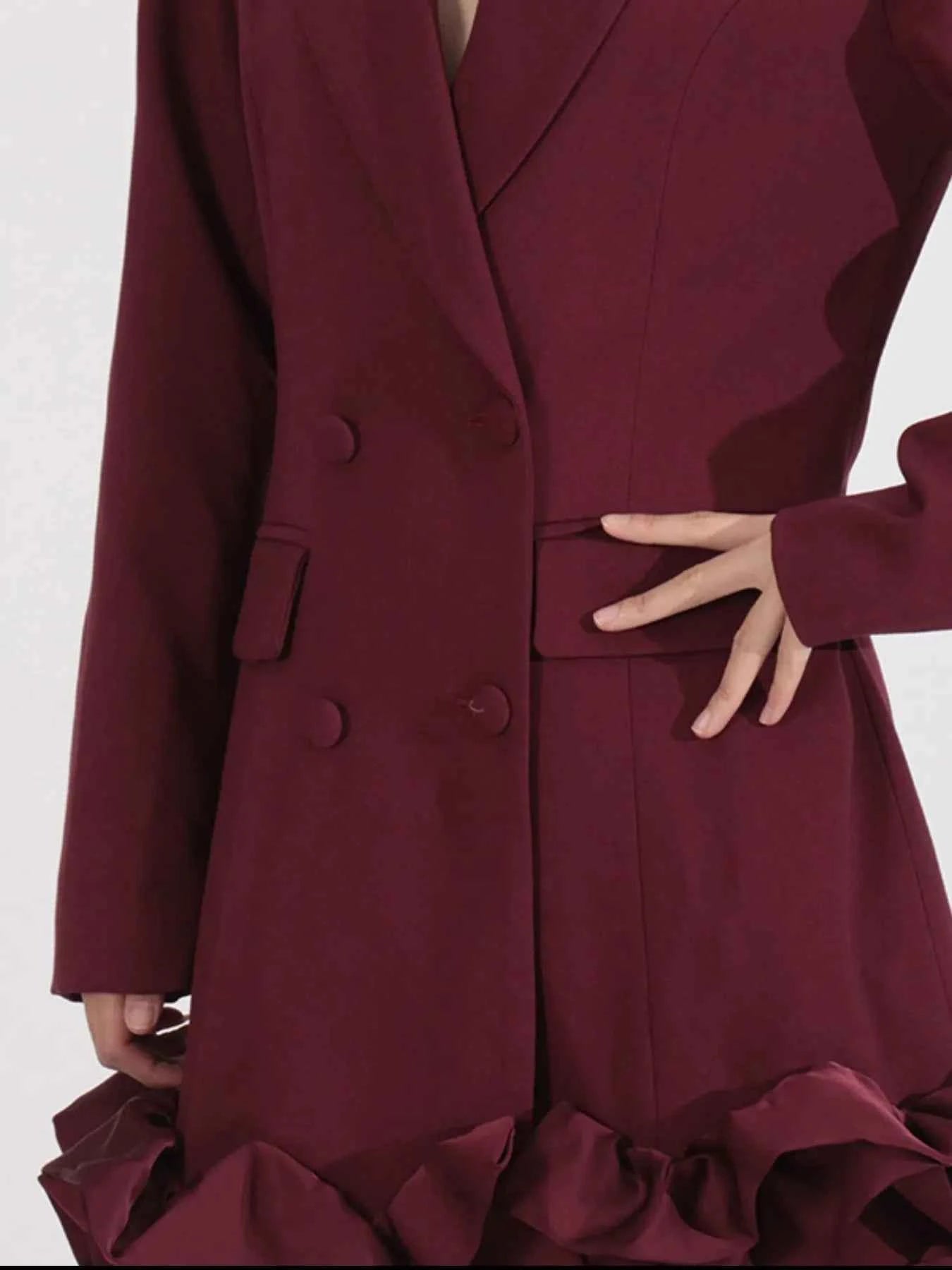 Ruffle Hem Double-Breasted Blazer Dress 790cca23-f6a8-4a76-b180-43a382a6b93b-Max-Origin