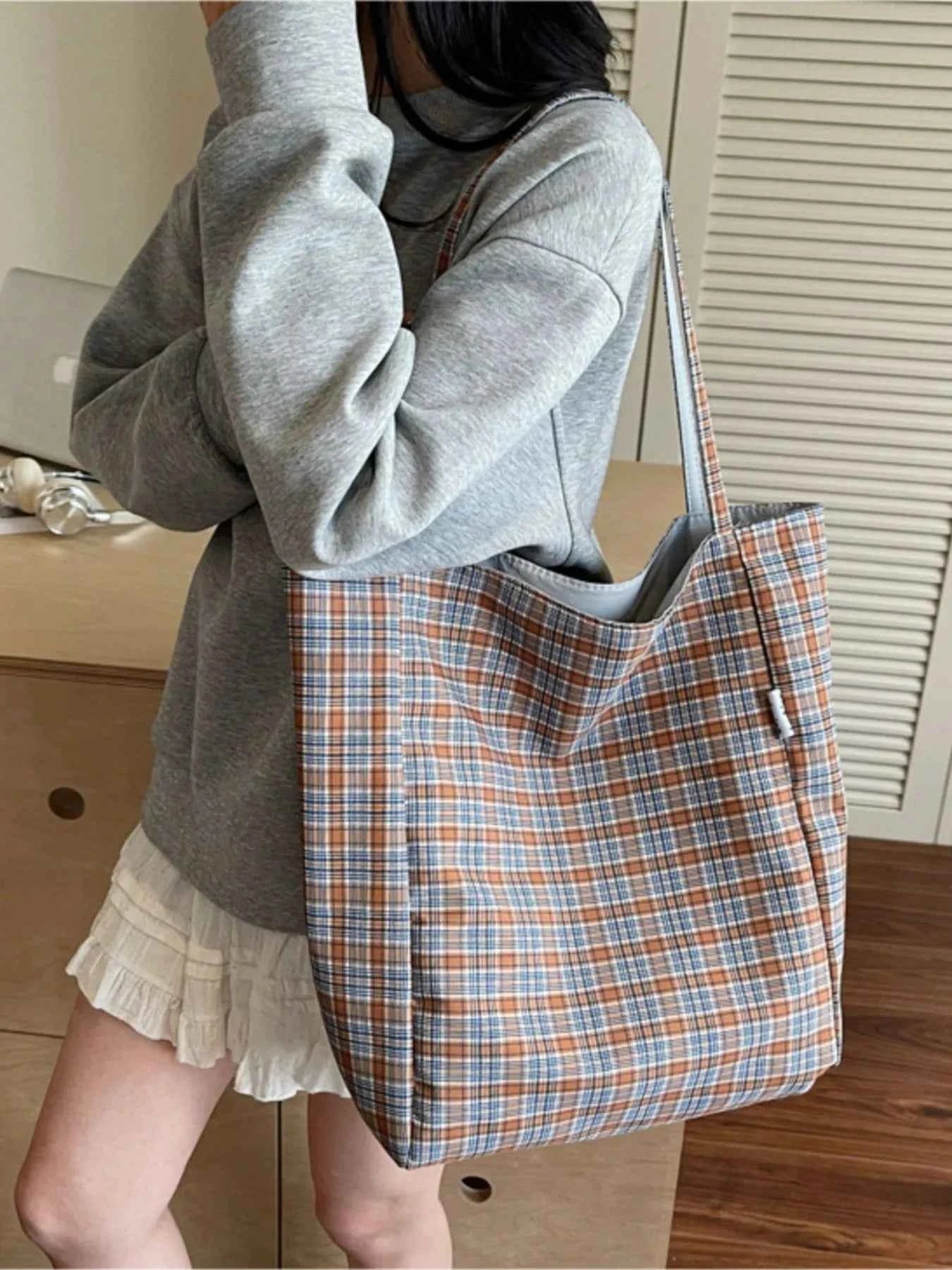 Plaid Pattern Tote Bag Khaki One Size 793bf0ee-ee38-4340-86c7-61e41a13bcbd-Max-Origin