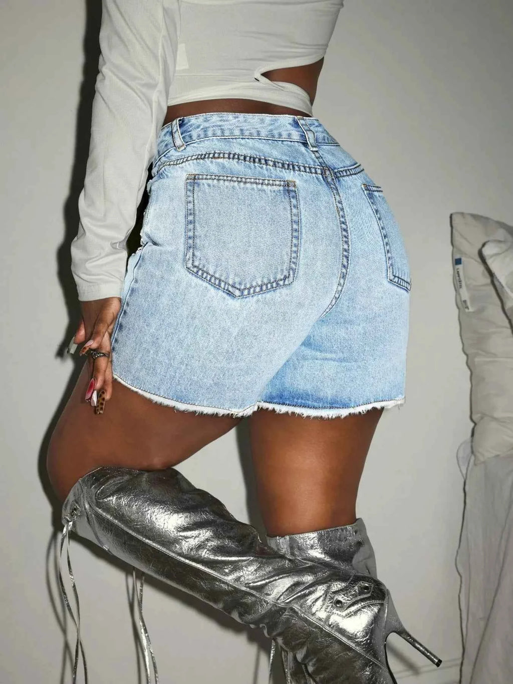 Star Raw Hem Denim Shorts 79456353ade04475b33cdfab35f54d87-Max-Origin