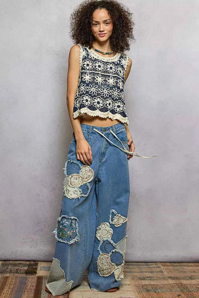 POL Floral Round Neck Cropped Crochet Sleeveless Top with Scalloped Edge 79924ca0-37d1-4bdf-846b-7973174b9444-Max-Origin