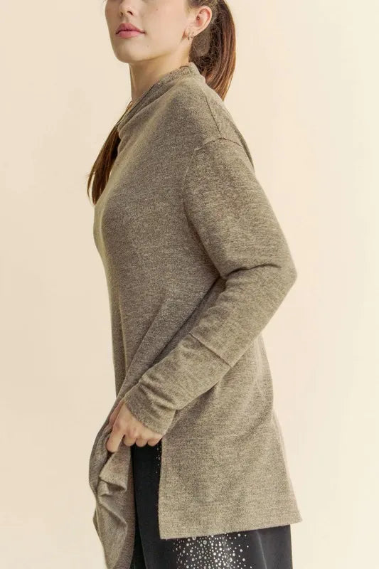 Slit Mock Neck Long Sleeve Top 79aae33f-4cfb-4087-809a-99e5672ff1eb-Max