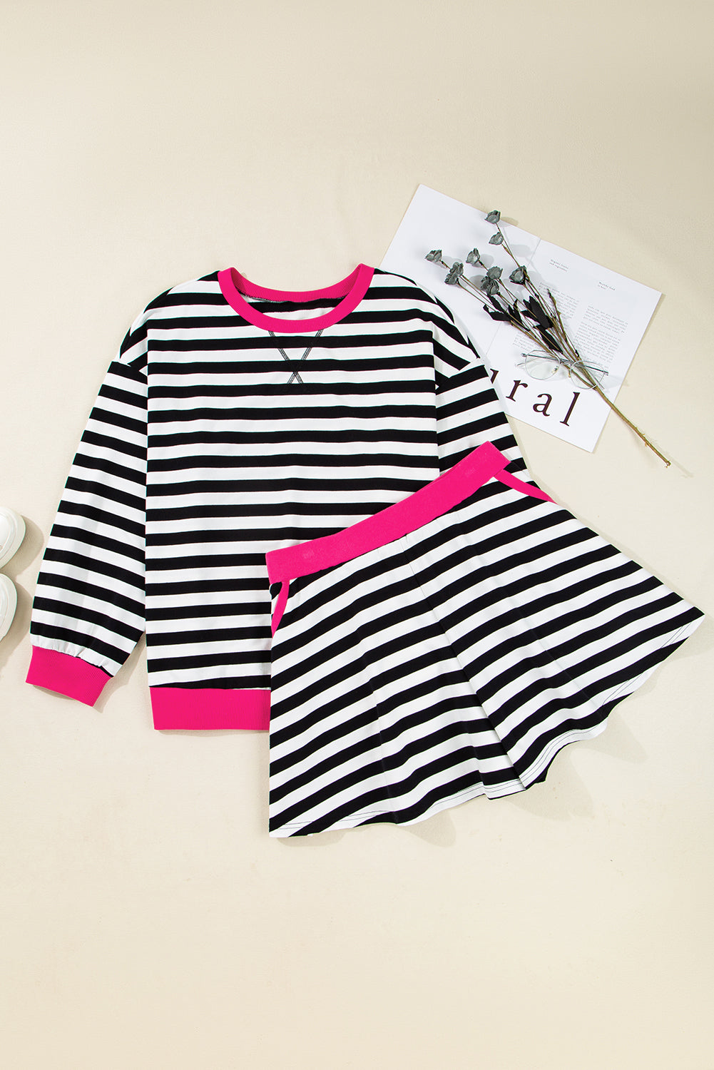 Black Stripe Contrast Edge Pullover and Shorts Plus Size Set 7a025aebd66e3186