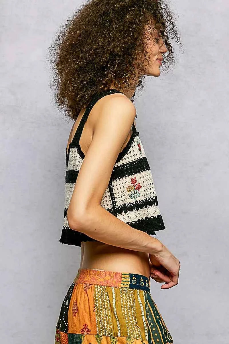 POL Floral Embroidered Cropped Crochet Cami with Scalloped Hem 7a029036-cdd8-46b1-8e54-a4e8b0440bb4-Max-Origin