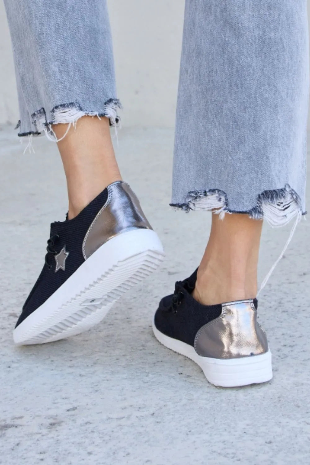 Forever Link Star Lace-Up Flat Sneakers 7a3b83c5-5a4a-42fc-b171-33cafc2fe175-Max
