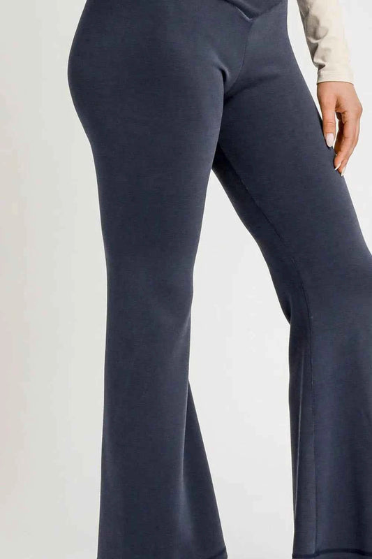 High-Waisted Flare Leggings 7a592384-79a0-4364-88e9-614a9429a4e5-Max-Origin