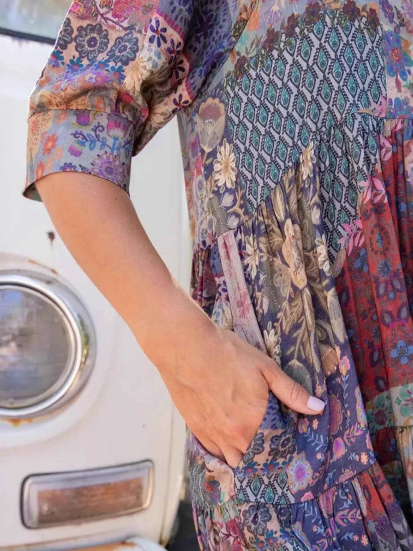 Full Size Printed Half Sleeve Midi Dress Plus Size 7b2a6a95fb1b4a64a8e1826cd758b8c4-Max-Origin