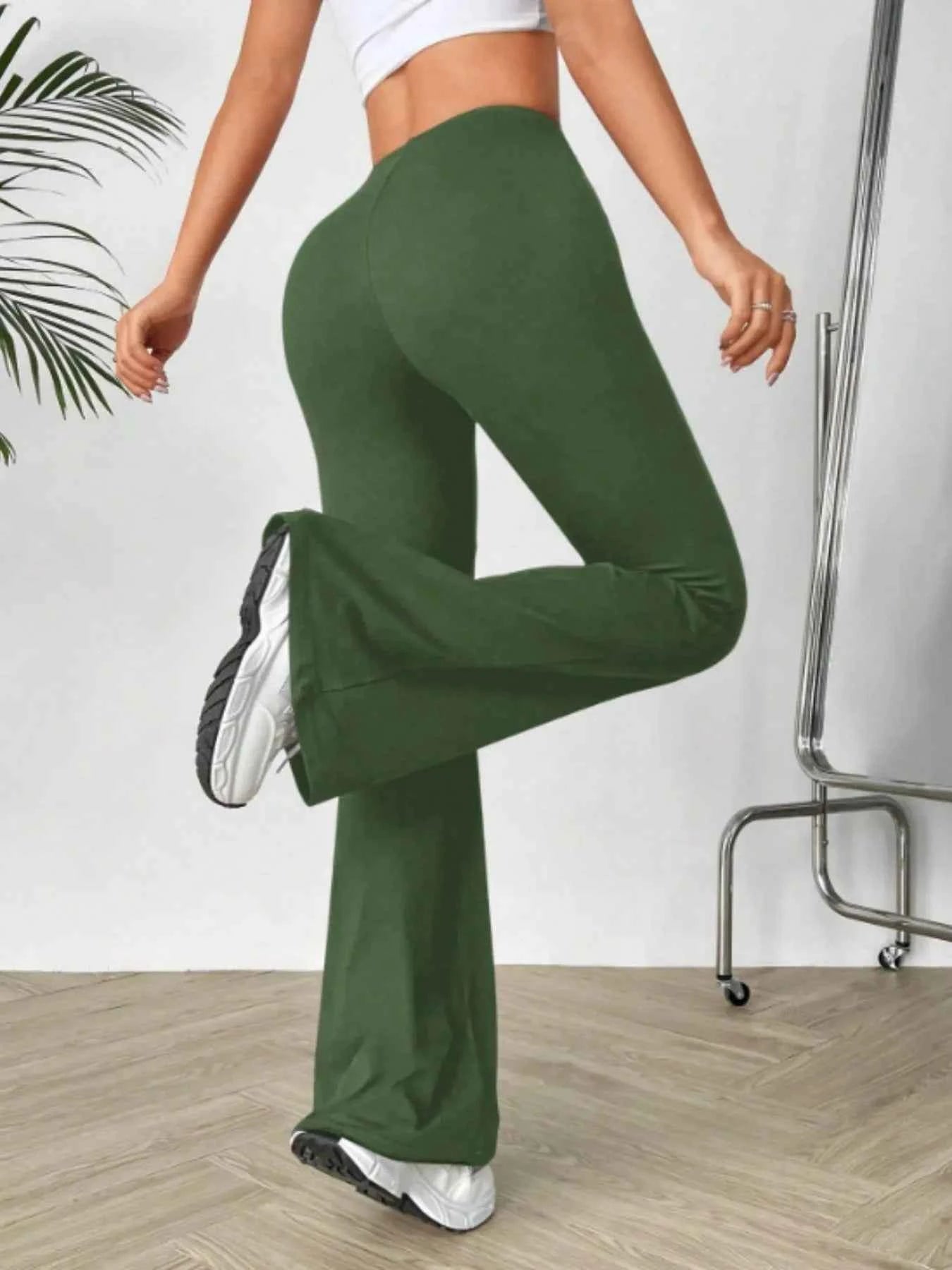 High Waisted Flare Pants 7b694aae-f9ac-47e2-bae8-2c503bfbb0fc-Max-Origin