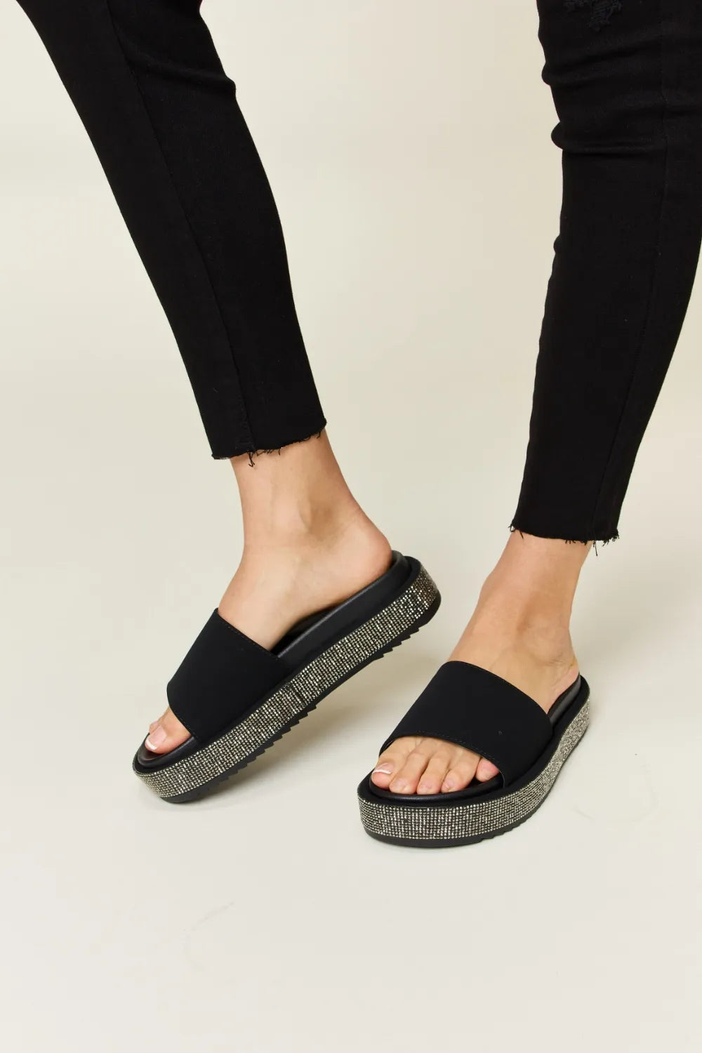 Forever Link Open Toe Rhinestone Platform Sandals Black 7bba00df-8178-4ebb-b506-cb403b202470-Max