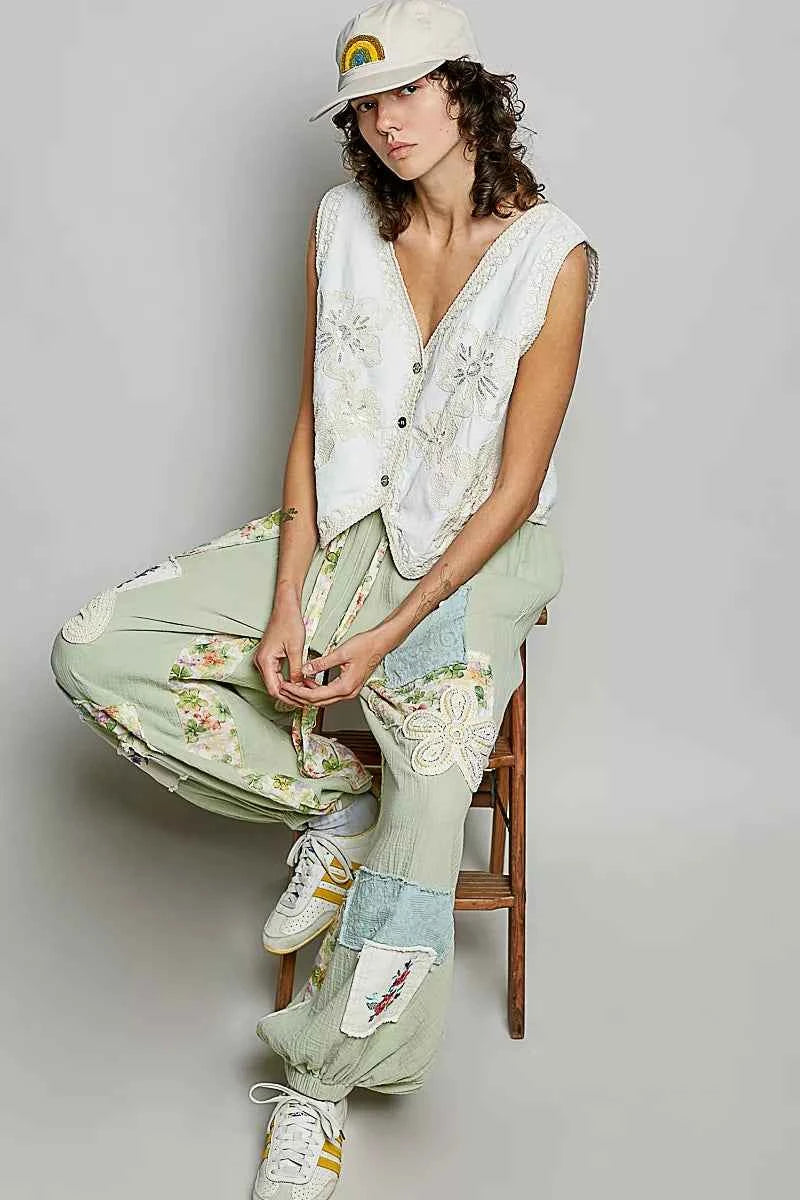 POL Embroidered Floral V-Neck Button Down Crochet Vest 7bf92b20-eb48-4ab8-8451-30e300cdd658-Max-Origin