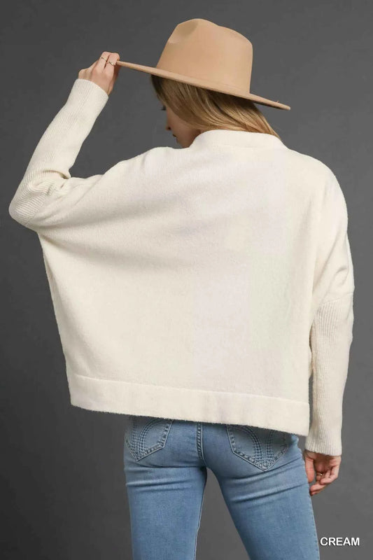 V-Neck Sweater with Wide Trim Detail 7c3cbd64-5cea-4a4d-9dd3-9d9743025044-Max-Origin