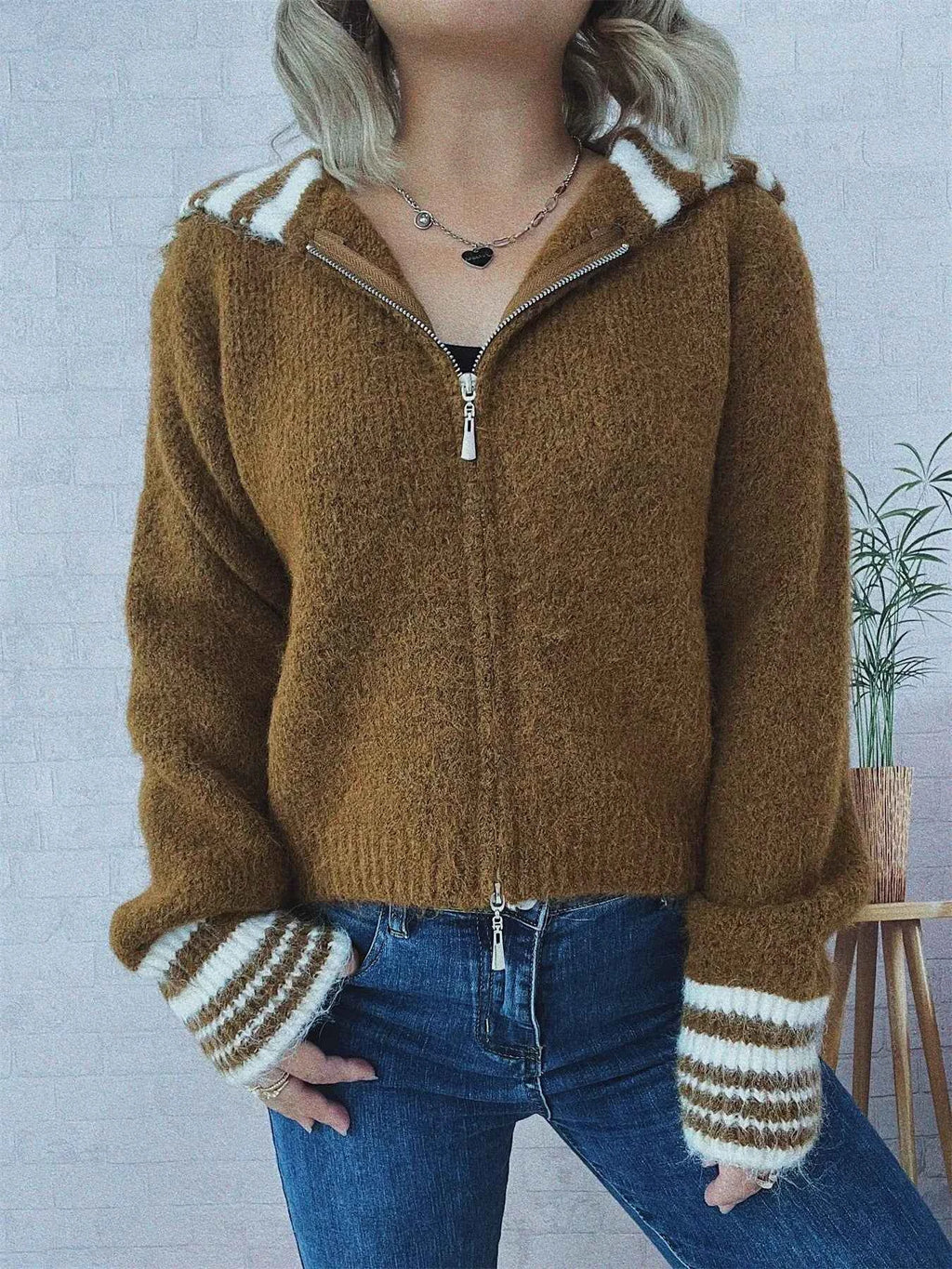 Striped Zip-Up Cardigan 7c9a08aa8cd54209b28babb47382aa04-Max-Origin