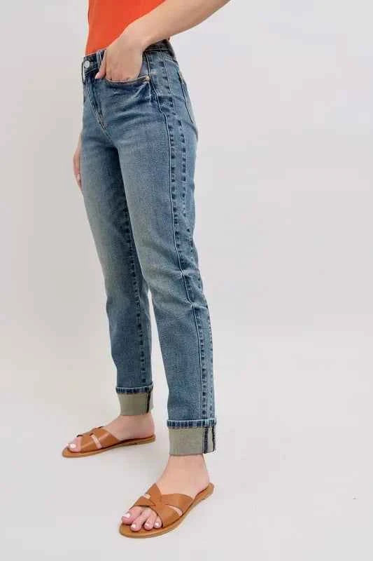 Judy Blue Full Size Mid Rise Vintage Wash Double Roll Cuff Boyfriend Jeans Plus Size 7ce70b107e7c451ea0c939d459b6e0e5-Max-Origin
