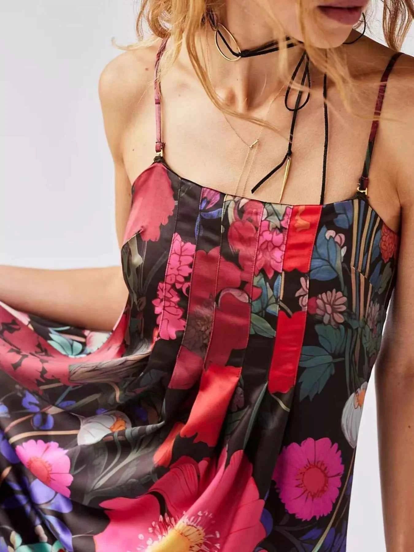 Floral Print Sleeveless Maxi Dress Red 7cec4cf0-83c0-4772-8f84-e892ef650219-Max-Origin