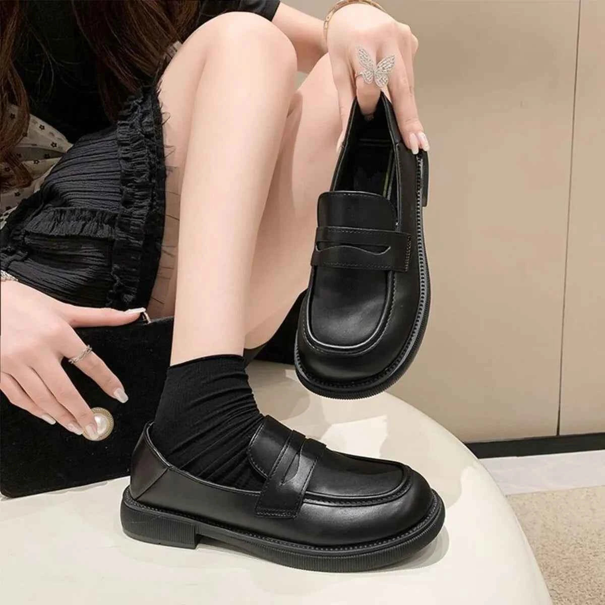Round Toe Leather Loafers 7d308d87fc764e78b80800936b3cf609-Max-Origin
