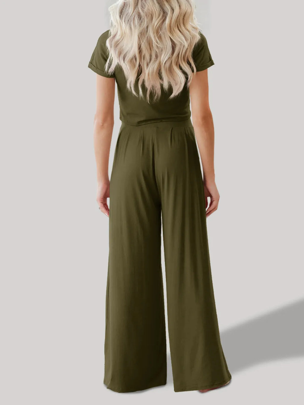 Round Neck Short Sleeve Top and Pants Set 7d3687b7-ee08-4373-a0f5-23cbcf81109a-Max-Origin