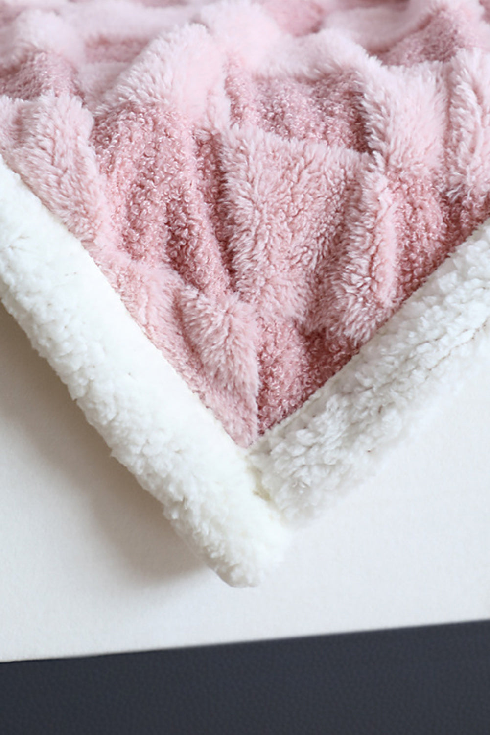Pink Soft Diamond Pattern Plush Blanket 7d3a36f5f1768d36