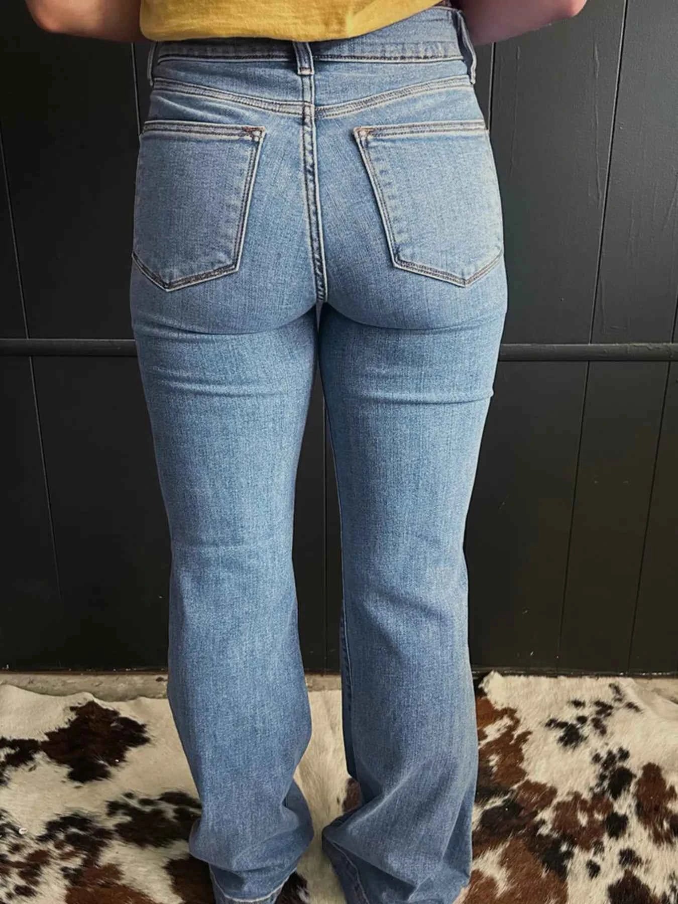 High-Waisted Flare Jeans with Seam Detail 7d8174b0aa844568bfc25ff10407a51c-Max-Origin