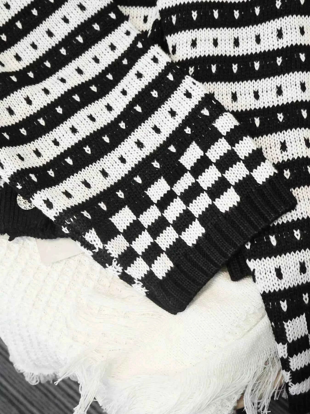 Striped Button Up Knit Cardigan 7da59b417ba947ccb7788632c3a51191-Max-Origin