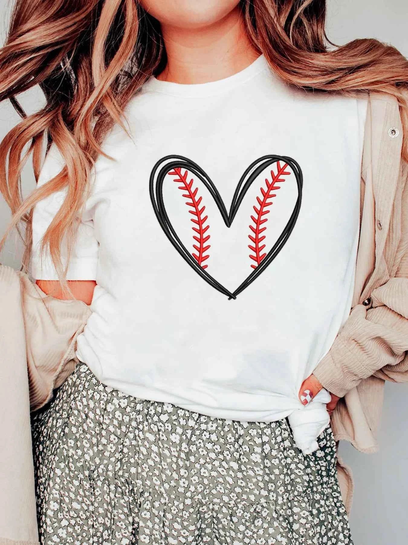 Heart Graphic Short Sleeve T-Shirt 7db3b4bce6ca45aa8def3a8aa045f6c7-Max-Origin