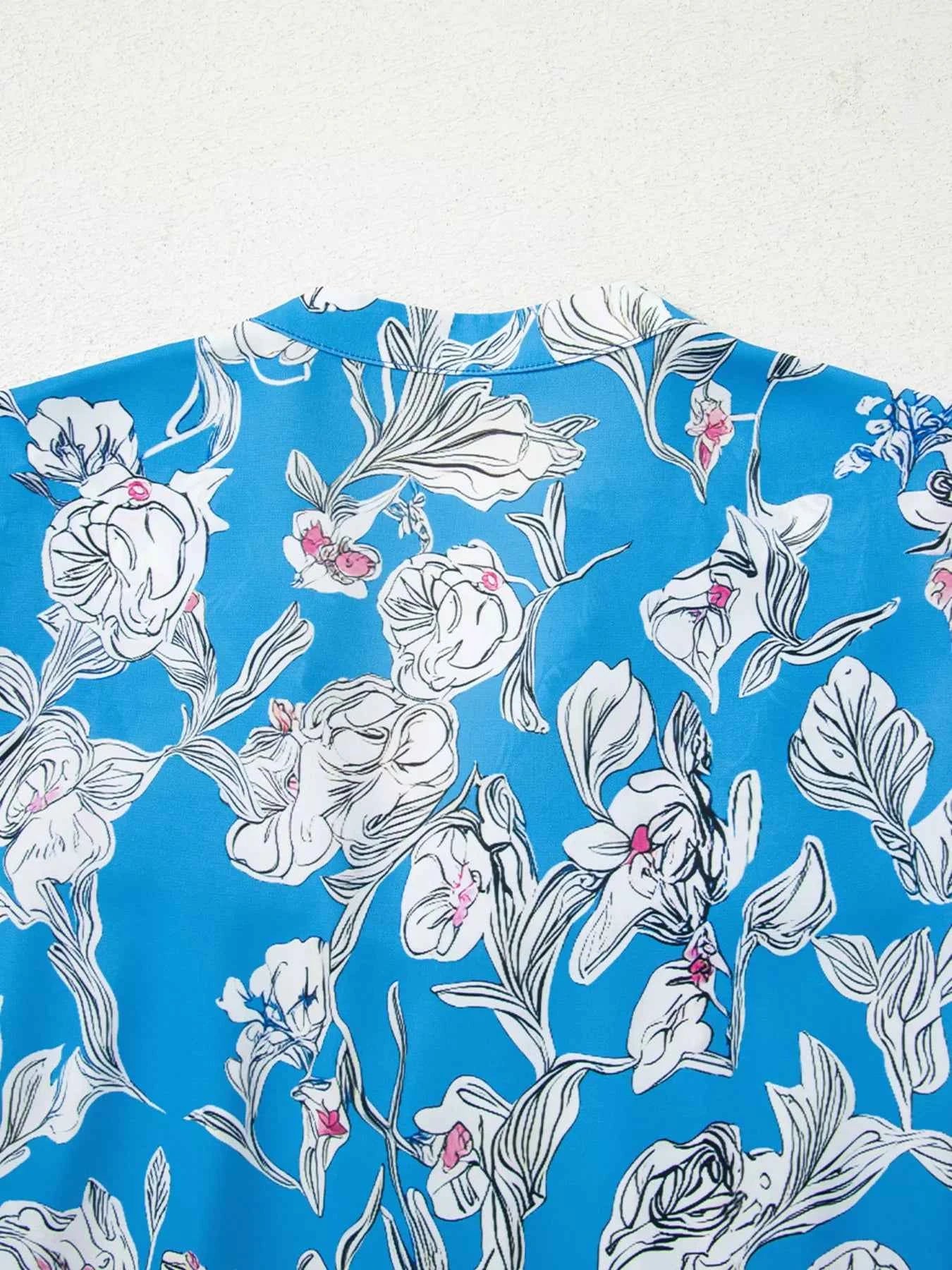 Notched Floral Print 3/4 Puff Sleeve Blouse 7de85e52dc264e73a3631dc27586bc79-Max-Origin