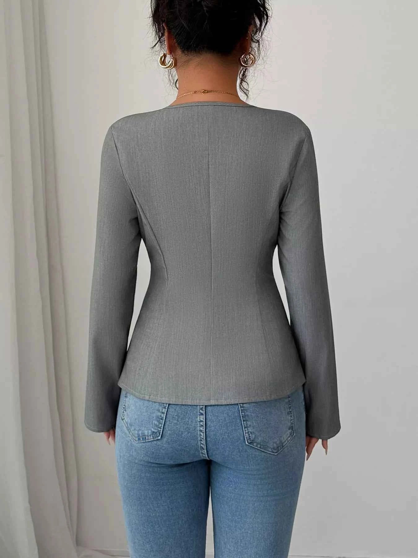 Flower Button Long Sleeve Blazer 7e06e384-a9ea-48cf-8df1-79c5f2412a29-Max-Origin