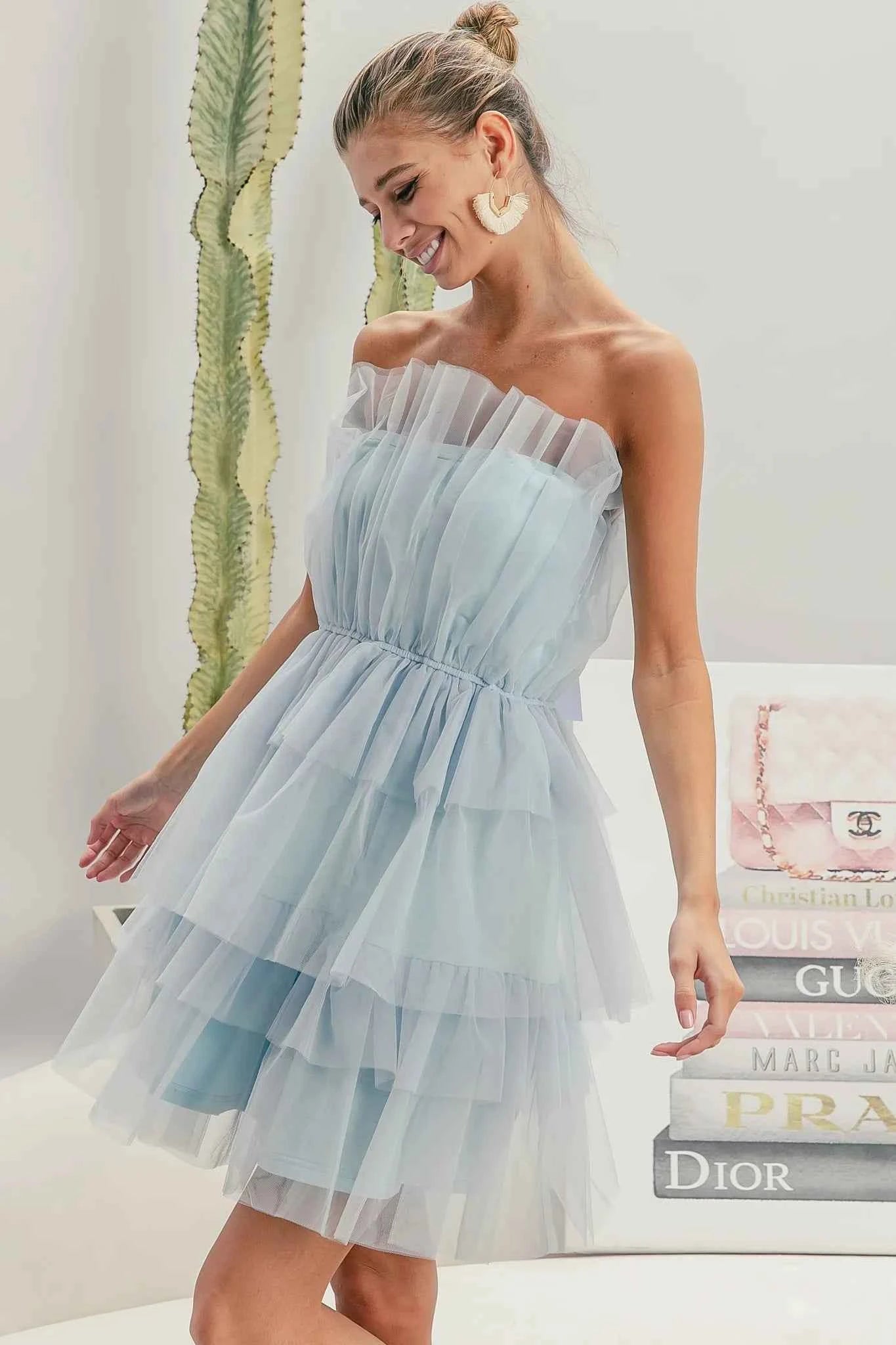 Sleeveless Layered Organza Dress 7e1b62f19d9e468580d818d6dde6fe37-Max-Origin