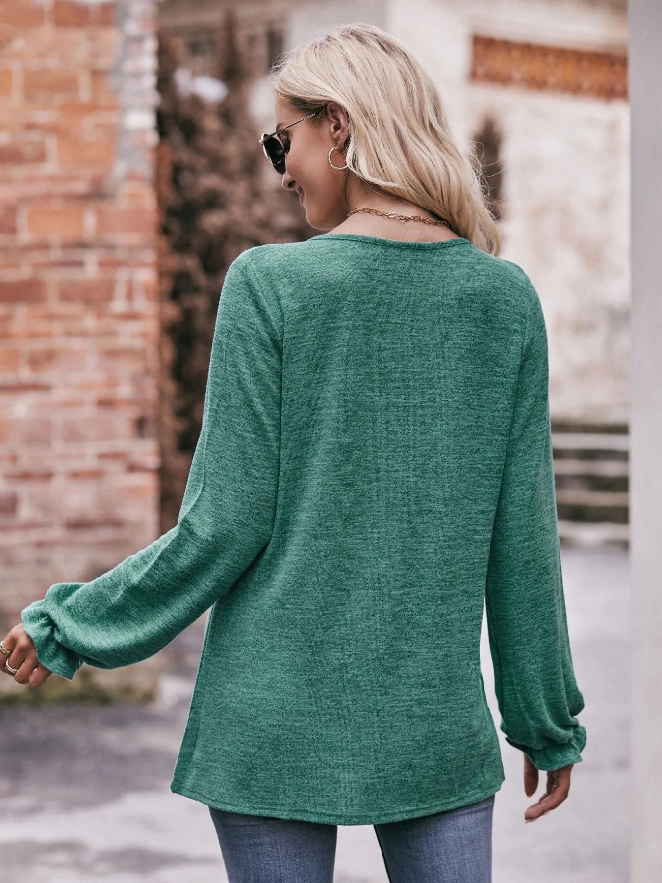 Round Neck Long Sleeve Casual T-Shirt 7e23b538-f2d9-4685-a21b-babaff40c165-Max-Origin