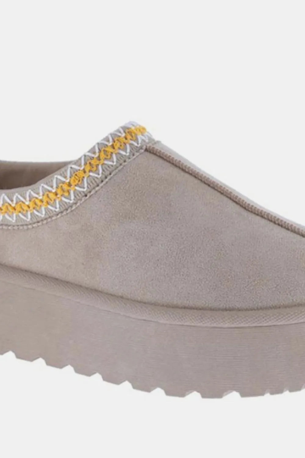 Weeboo Platform Embroidered Trim Slip-On Boots 7e6d8802-0c05-463f-ba7e-2b12182b4fee-Max