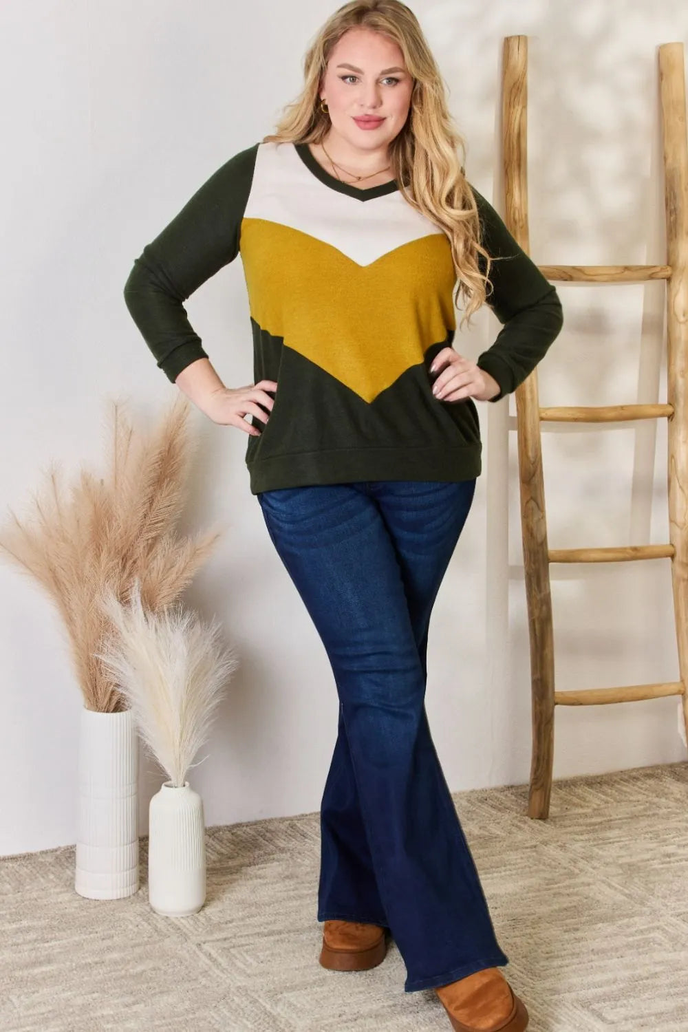Hailey & Co Full Size Colorblock V-Neck Blouse 7e88385a-a71c-4349-91dc-322ddeadd0fb-Max