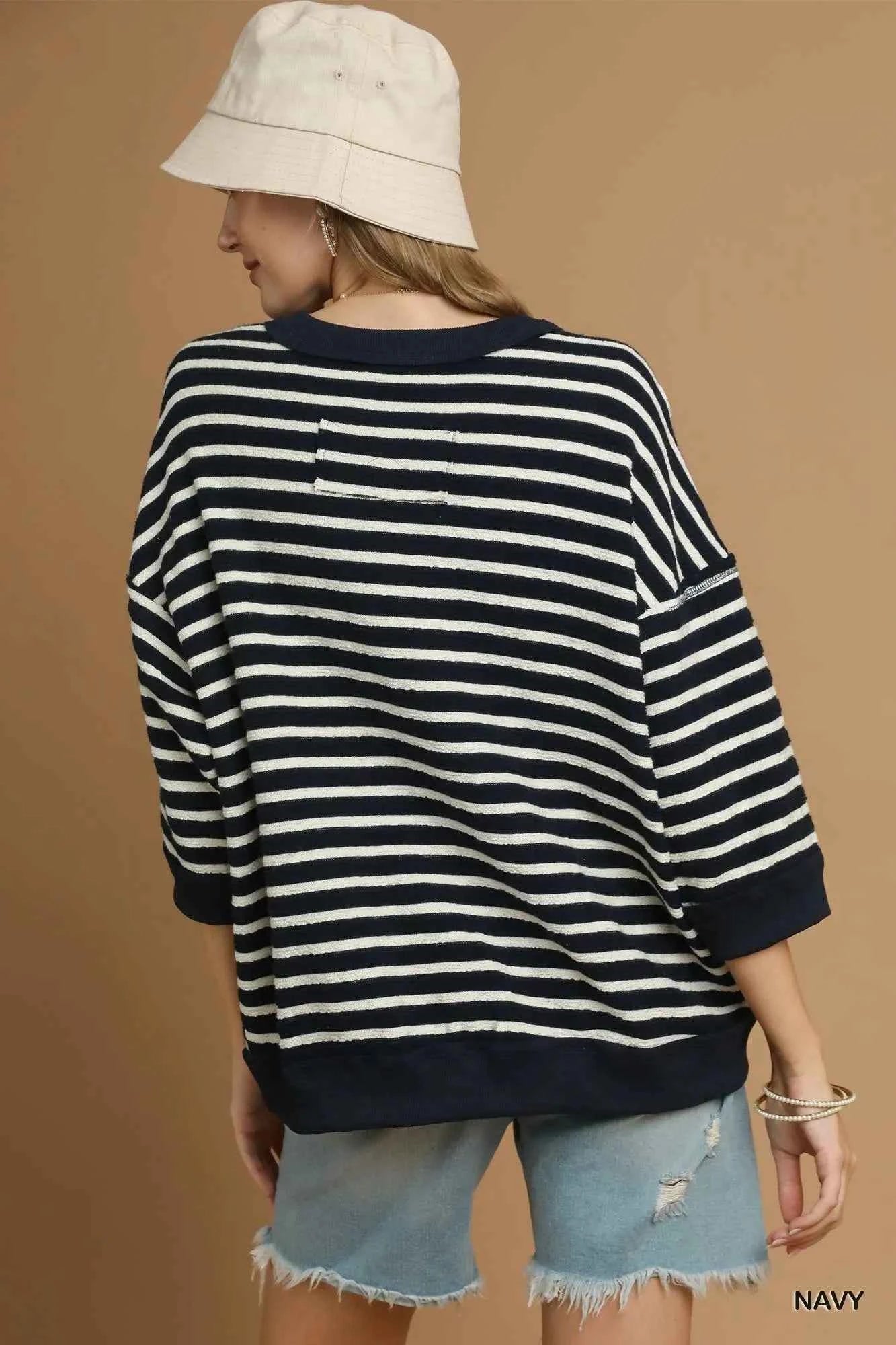 Ribbed Hem Striped Oversized Knit Top 7eb32445-d569-4850-a513-6c3d7e2c38cd-Max-Origin