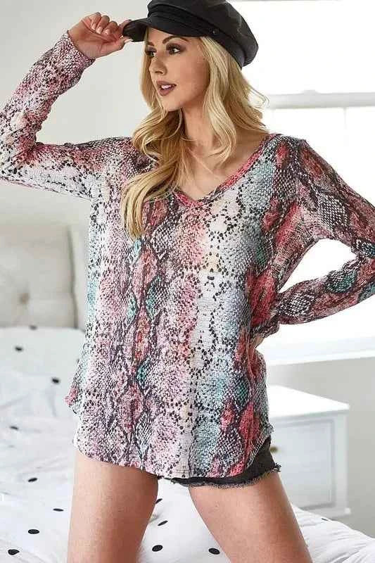 Snakeskin Print Low Gauge Hacci V Neck Top 7edda65d71ec439f96f31e8dd3ccc007-Max-Origin