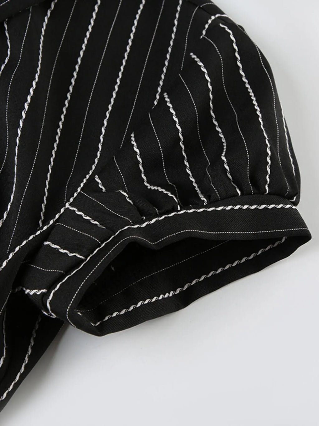 Striped Button-Down Collared Neck Shirt 7f24dd99-8820-4056-b09e-88ecebbdce2e-Max-Origin
