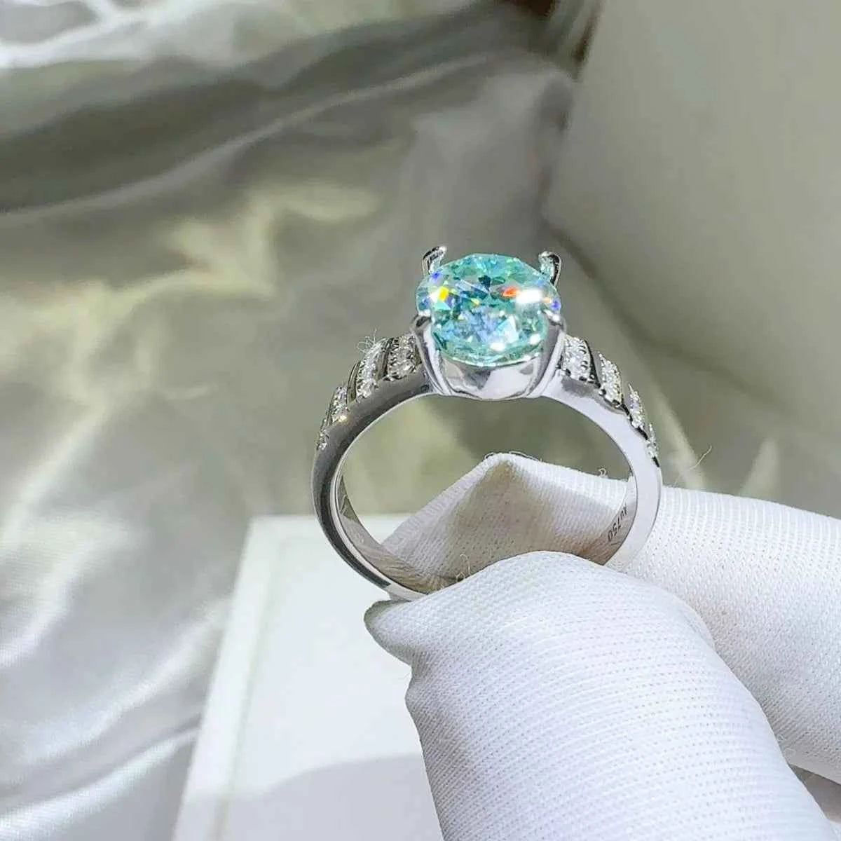 2 Carat Moissanite 925 Sterling Silver Ring 7f251bcd-4ef3-4439-bc1d-9b6247c27d86-Max-Origin