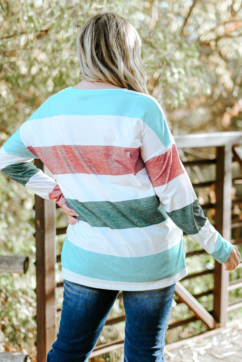 Green Plus Size Colorblock Pullover Top 7f2e826871d7db92