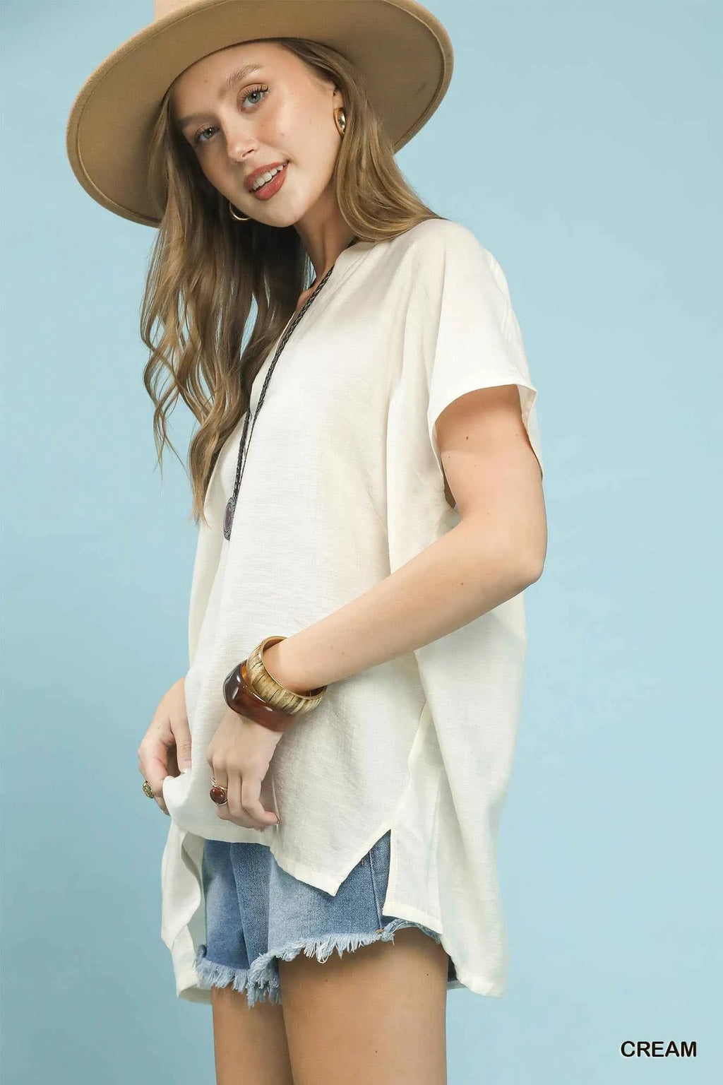 Umgee Flowy V-Neck Short Sleeve Blouse 7f488a1d-aeba-4140-aba9-ff3c50da2526-Max