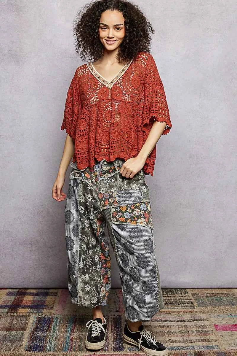 POL V-Neck Crochet Top with Scalloped Hem 7f6878ea-3e52-4db9-97af-72fb6e02eb0a-Max-Origin