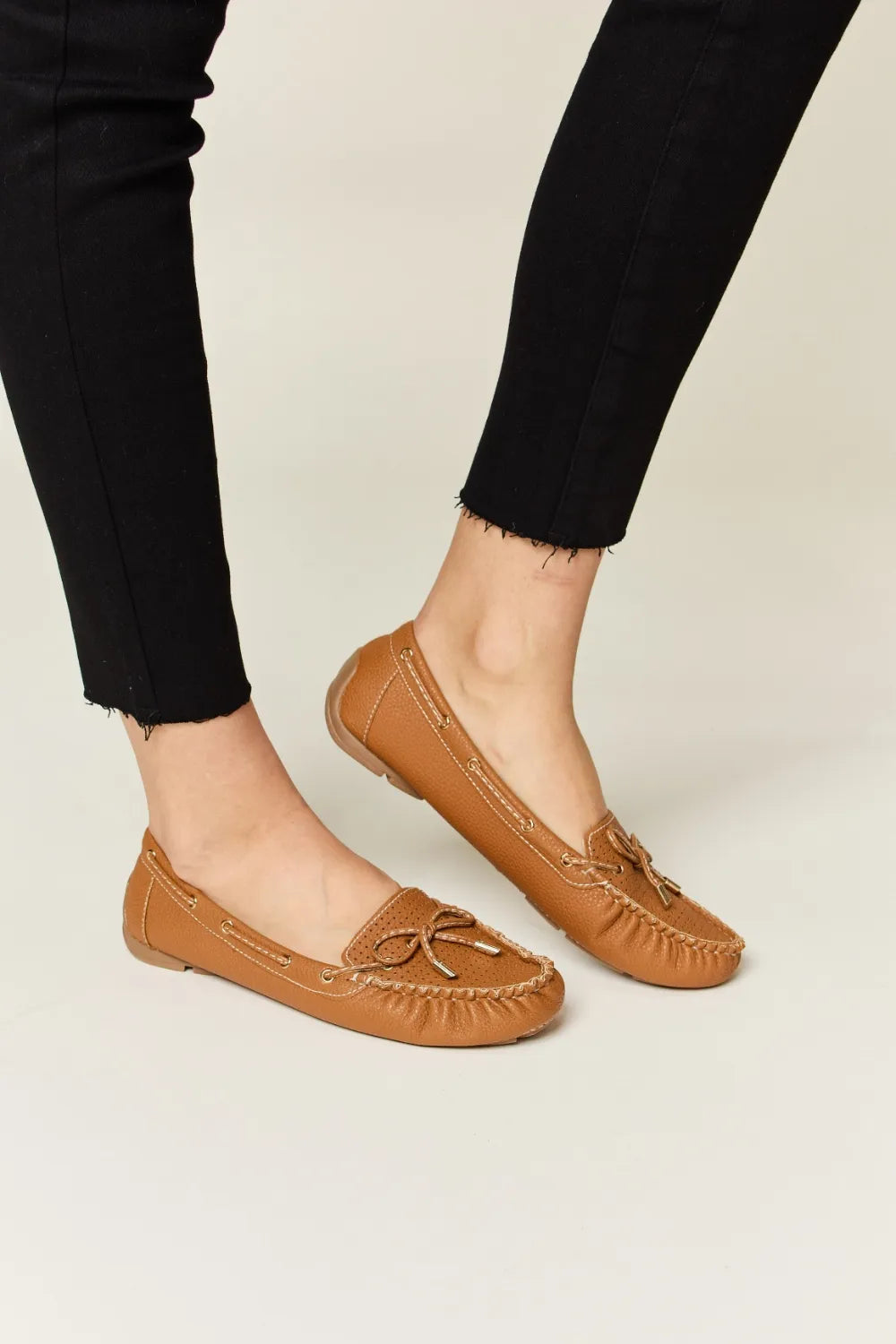 Forever Link Bow Decor Flat Loafers 7fbe574c-012d-4fe5-bd01-c03e0347d3db-Max