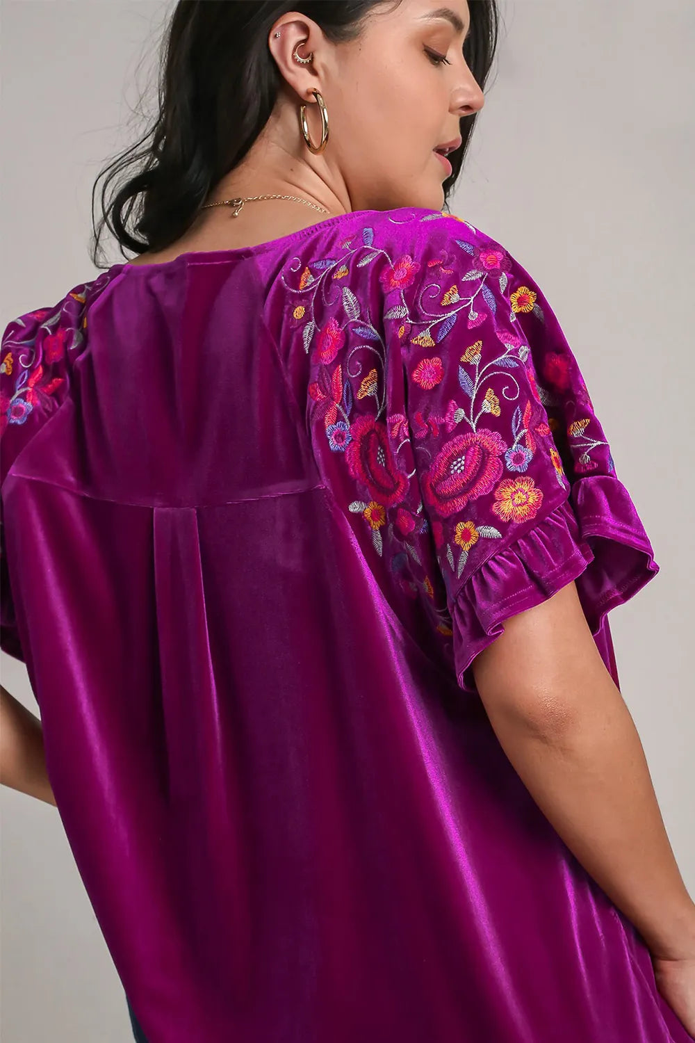 Umgee Full Size Velvet Embroidery Short Sleeve Blouse 7fe56700-9c1a-4517-aa03-bf963a97a06b-Max