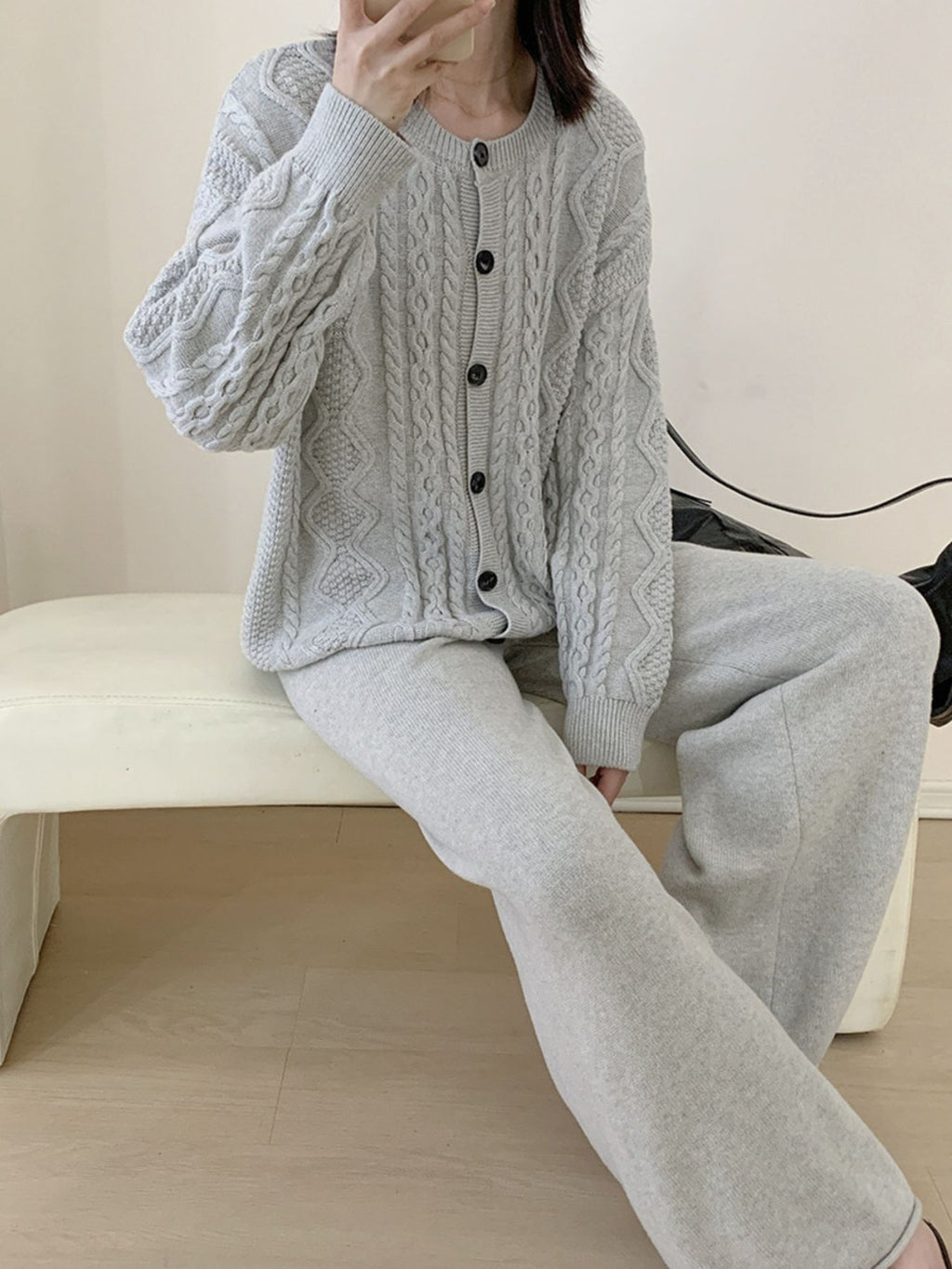 801212a0-fc10-4eff-82a0-ccc1b469fa06-Max