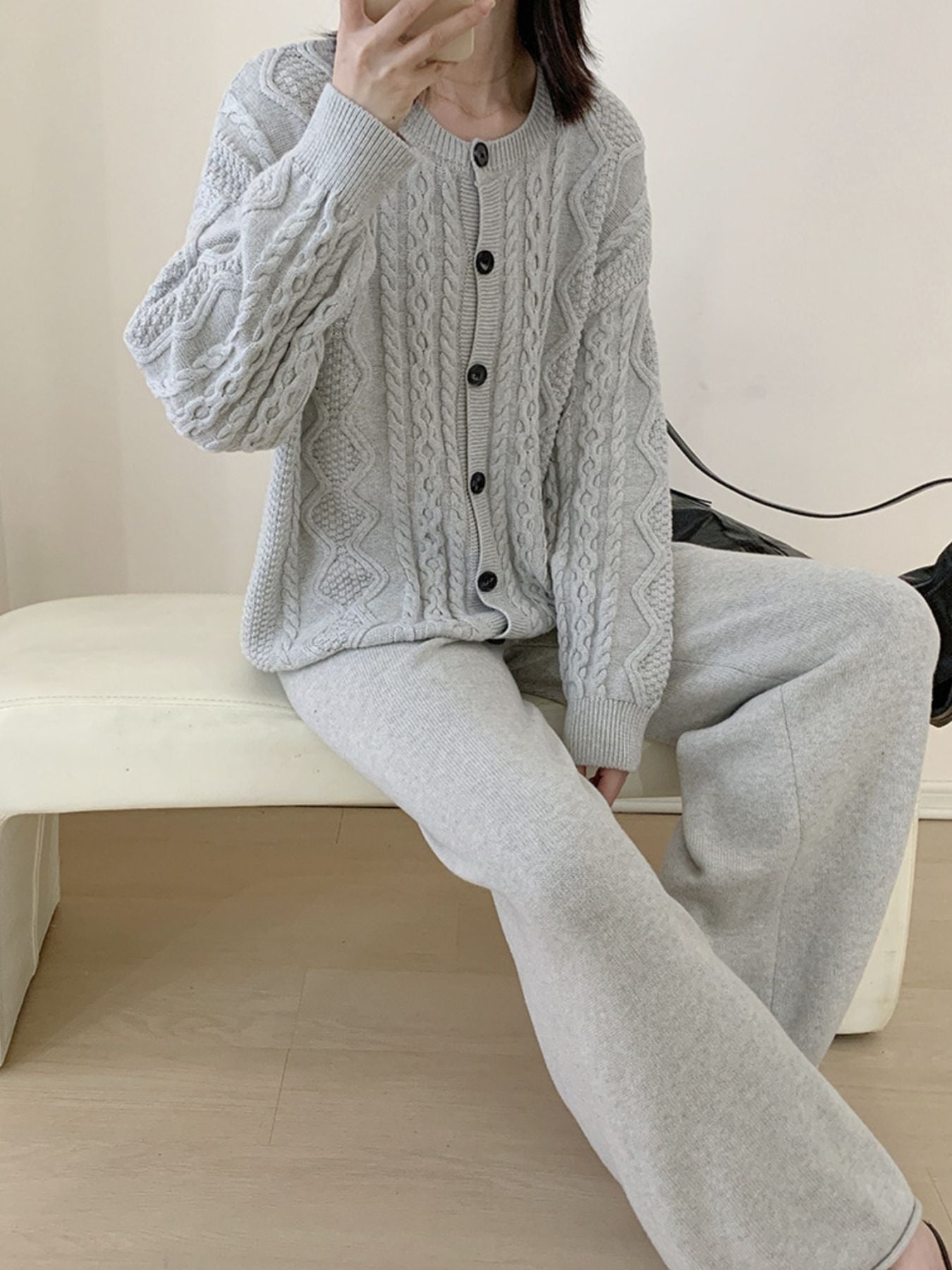 801212a0-fc10-4eff-82a0-ccc1b469fa06-Max