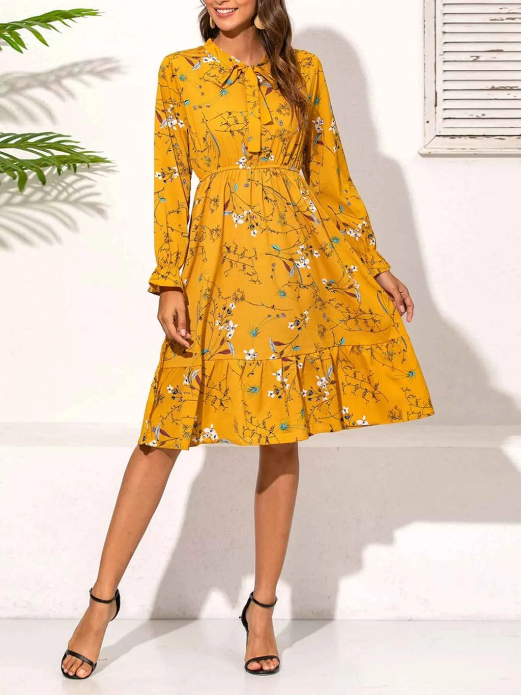 Ruffled Hem Floral Print Long Sleeve Dress 806a5aea-2e97-4299-b67a-382d84dcee9b-Max-Origin