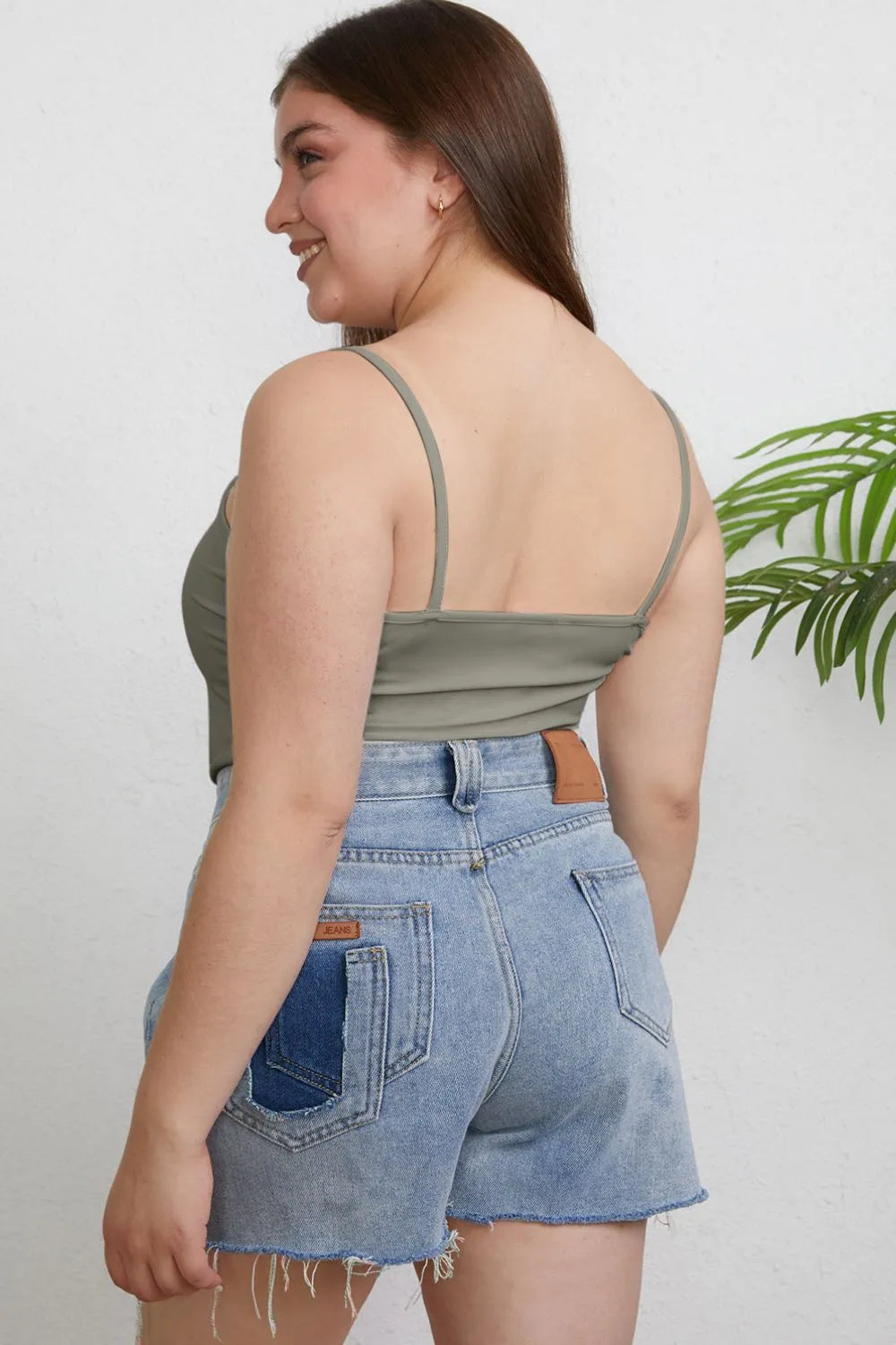 Basic Bae Full Size Round Neck Slim Cami 808fa06a-eb14-4709-8ffb-bcc4b7472722-Max