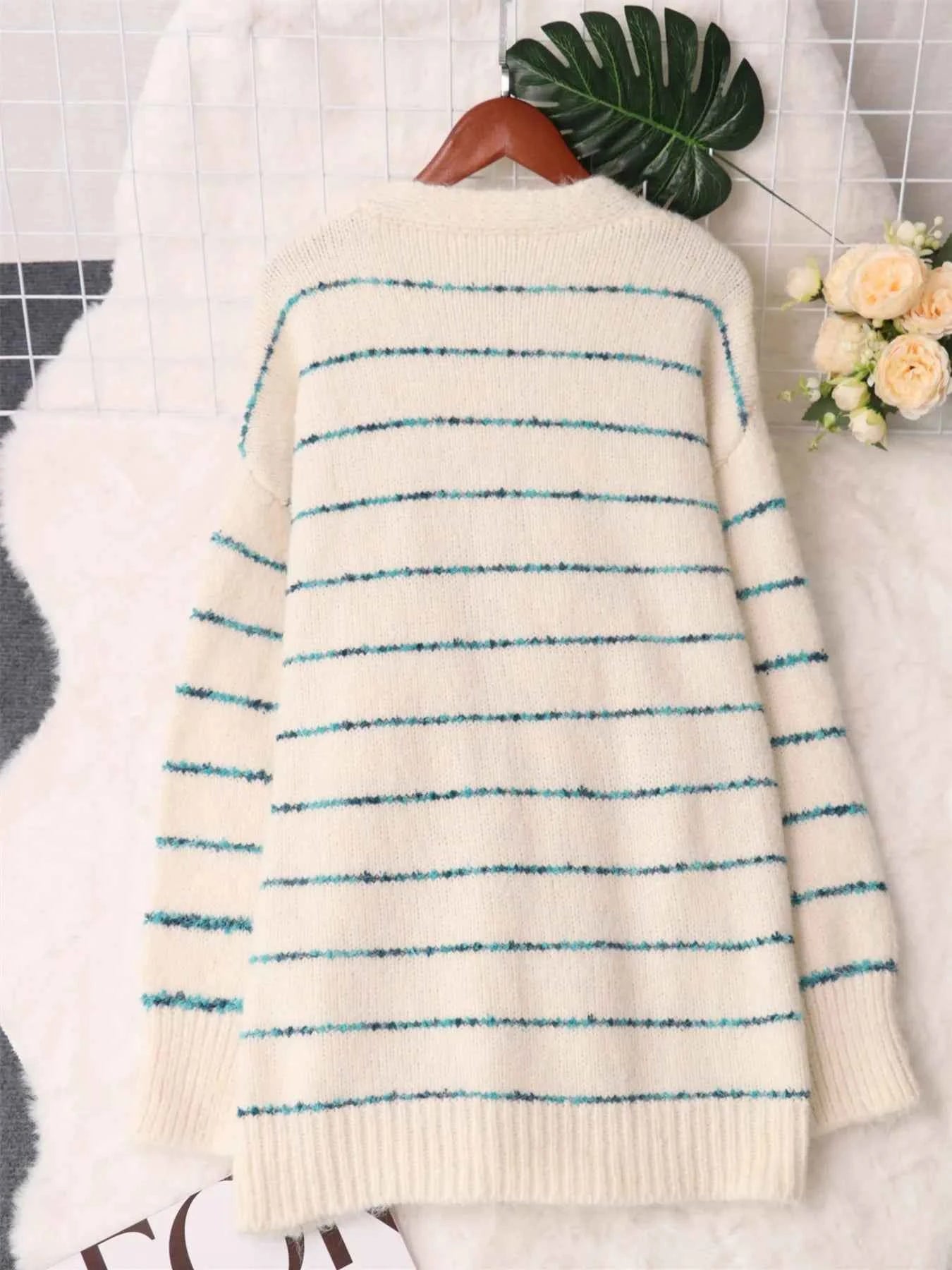 Striped Button-Up Cardigan with V-Neck Design 8091a1a155b94258a19b26e298ba4f03-Max-Origin