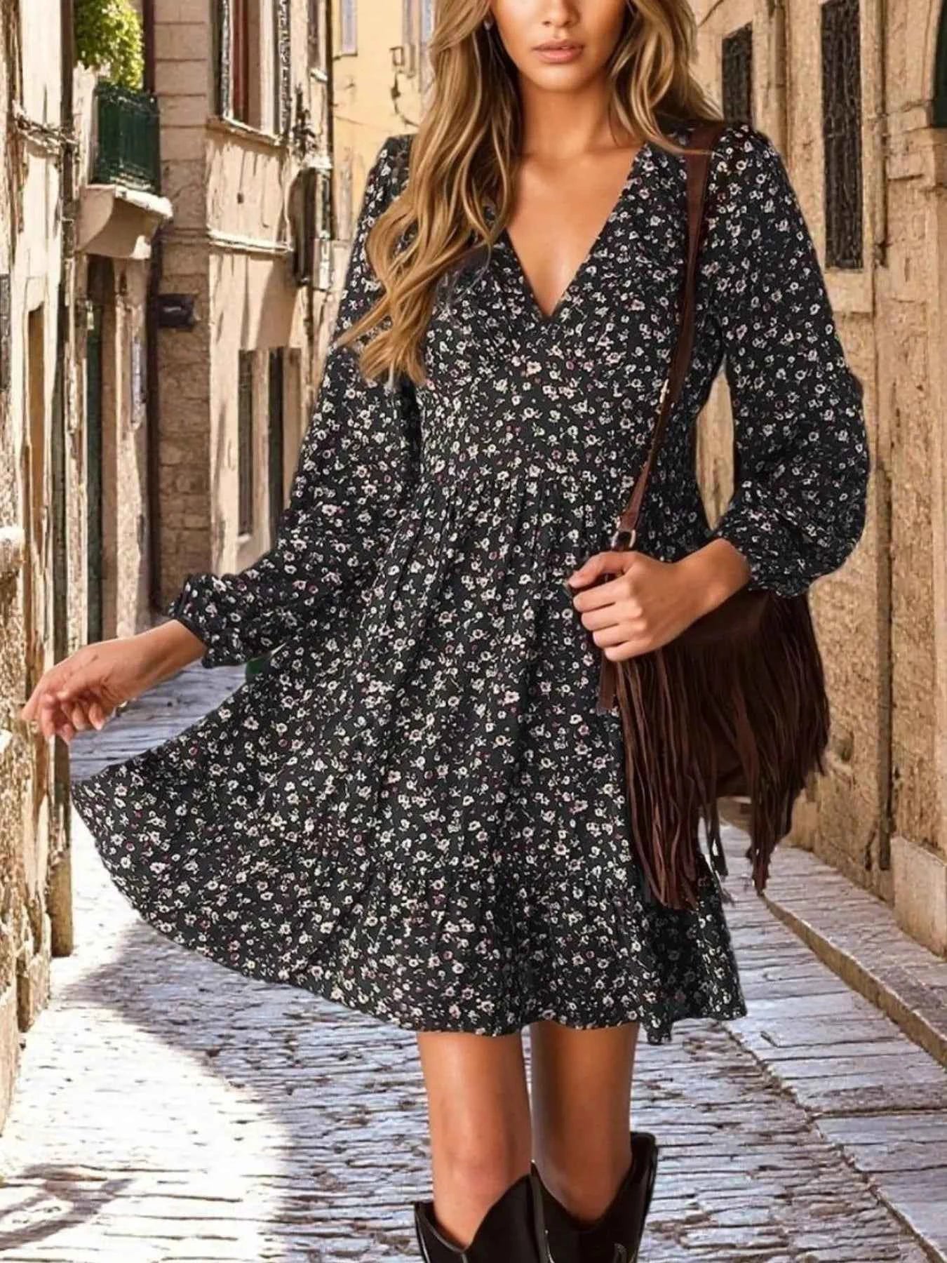 Floral V-Neck Balloon Sleeve Dress 810aea8f-678f-4d0b-bdd9-cbaf580e4690-Max-Origin