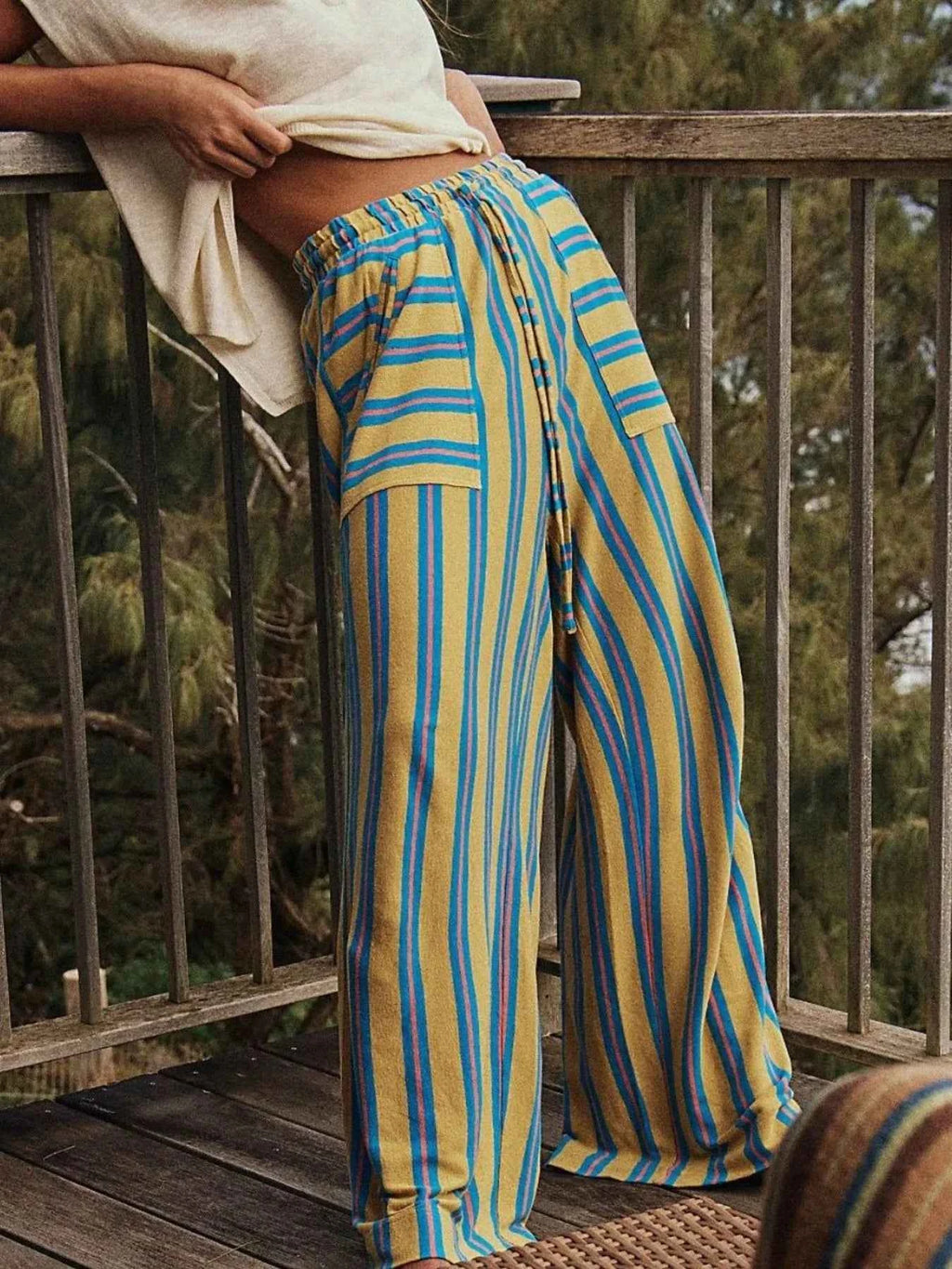 Striped Wide-Leg Drawstring Pants 81766361-f570-43b1-9178-77af046d035b-Max-Origin