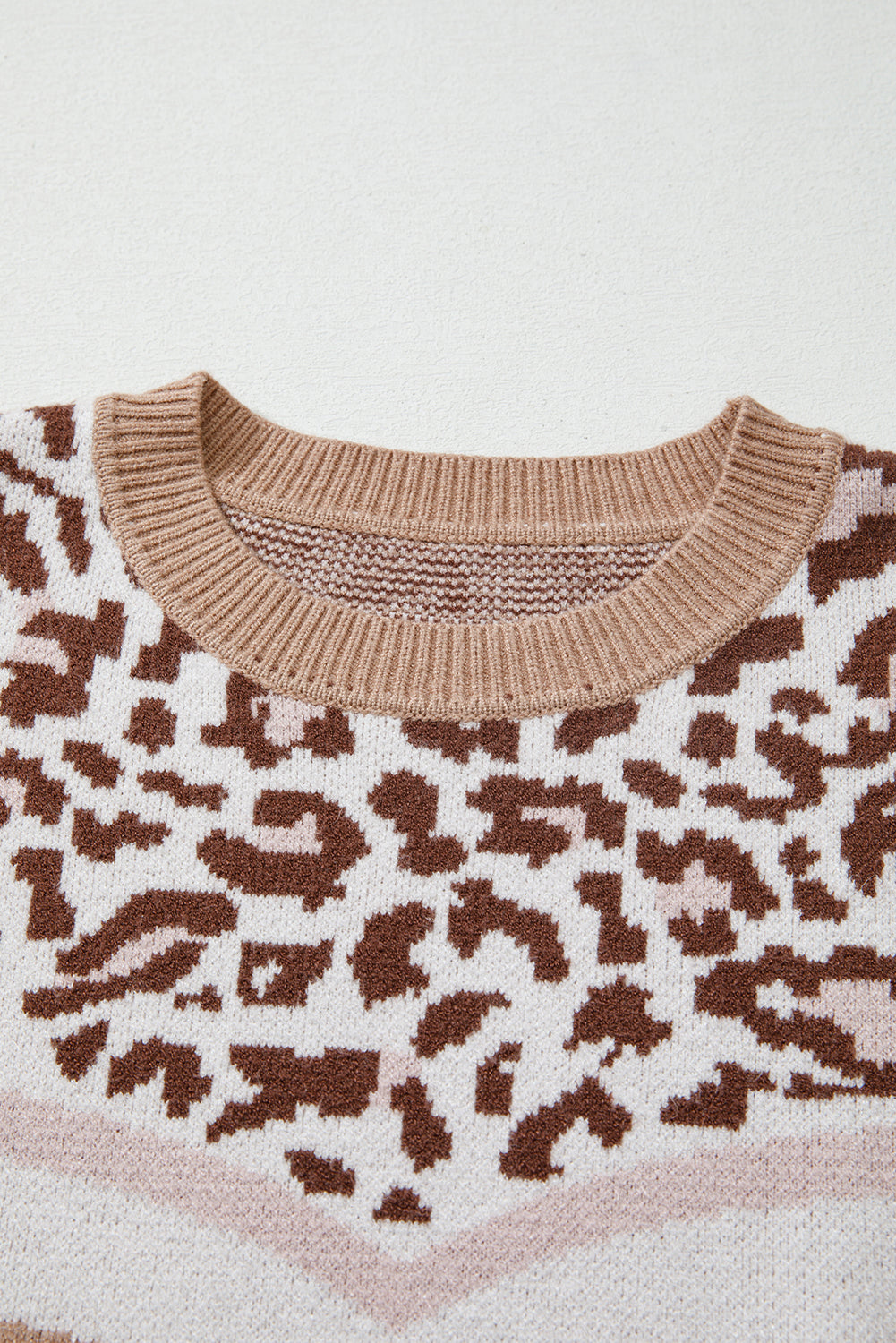 Straw Yellow Leopard Colorblock Patchwork Round Neck Sweater 81933dfb7ead1278