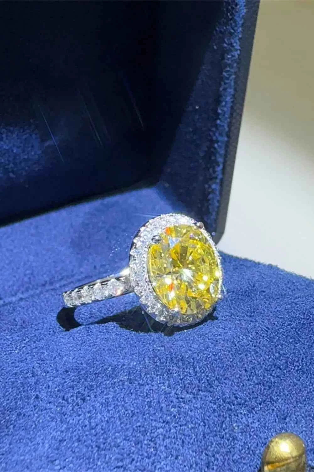 3 Carat Moissanite 925 Sterling Silver Ring 81b1e225-2f6e-4bb5-bc89-c8241e42c0de-Max