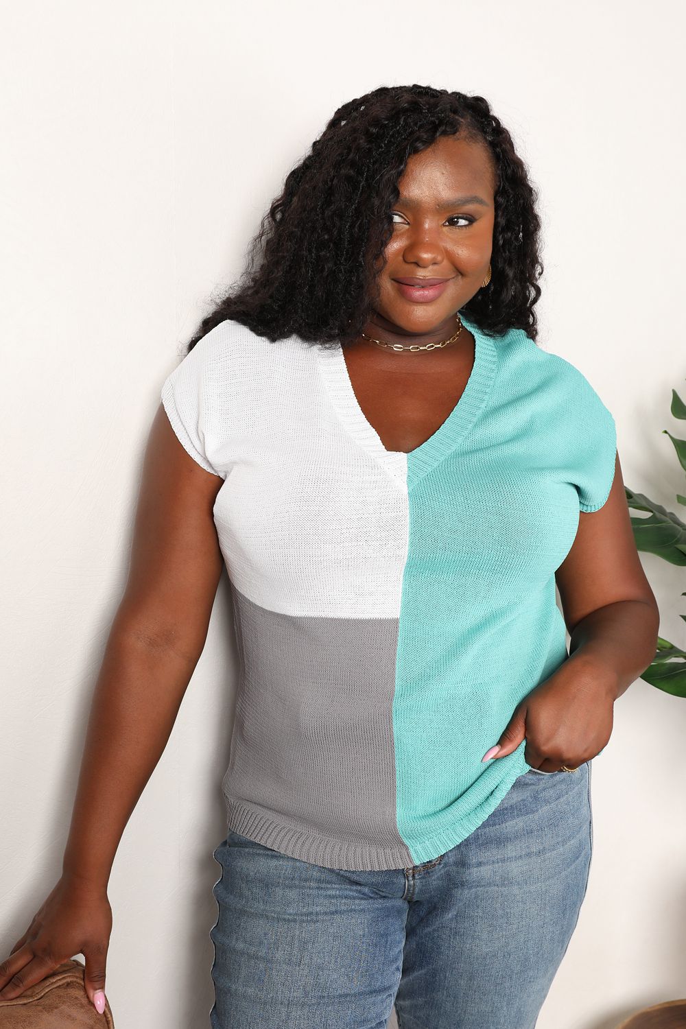 Color Block V-Neck Knit Top Turquoise 81b9d04d59e3451c91c323e82371d40a-Max